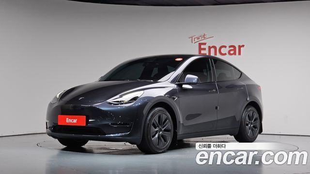Tesla Model Y Long Range AWD, 2024