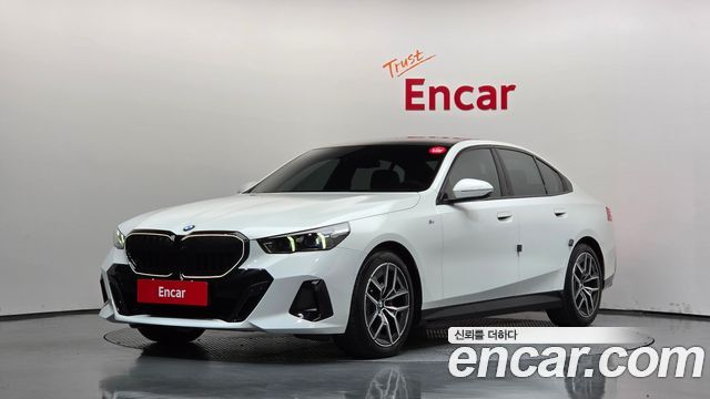 BMW 5-Series 520i M Sport, 2025