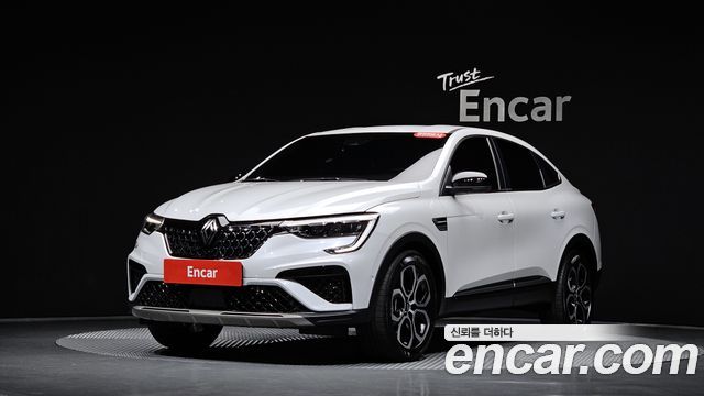 Renault Arkana 1.6 E-TECH Iconic, 2024