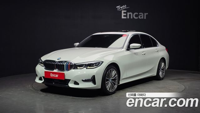 BMW 3-Series 320i Luxury, 2021