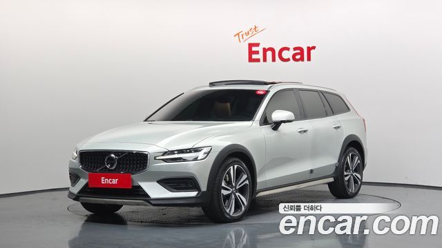 Volvo V60 B5 Pro AWD, 2020