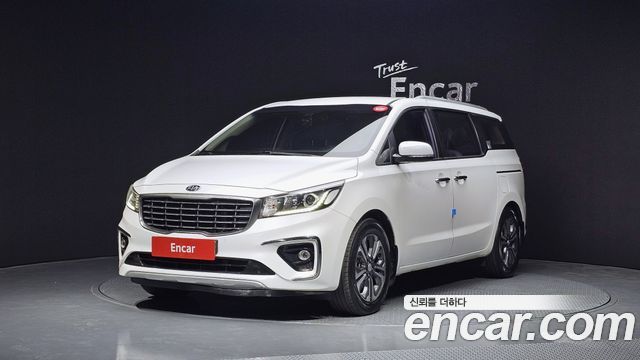 Kia Canival 9-Seater Luxury, 2020