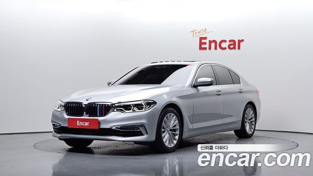 BMW 5-Series 530i Luxury Plus, 2020