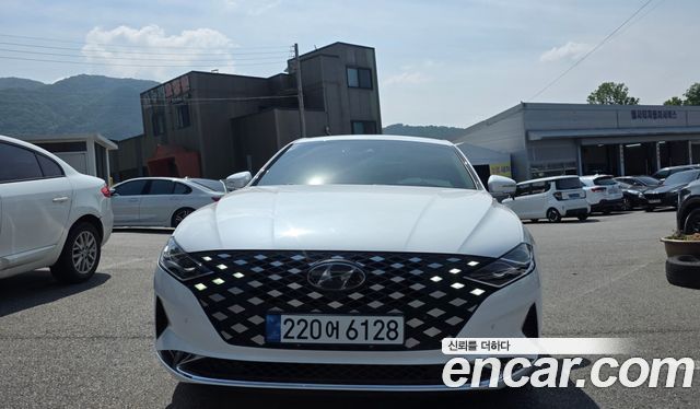 Hyundai Grandeur Le Blanc, 2022