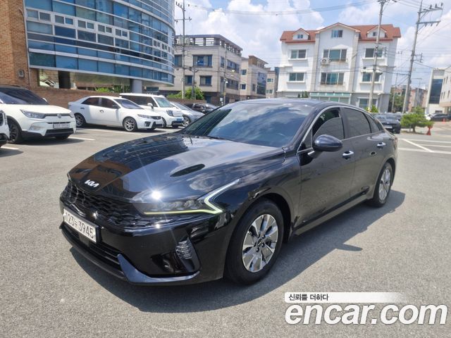 Kia K5 Trendy, 2022