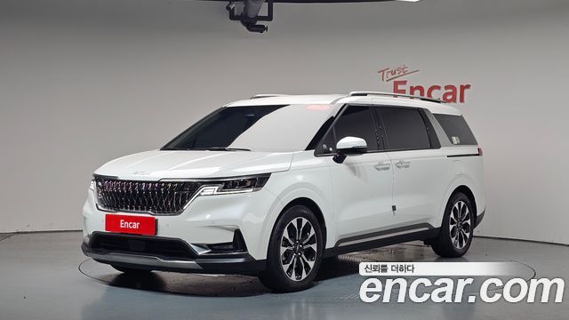 Kia Canival 7-Seater Signature, 2023