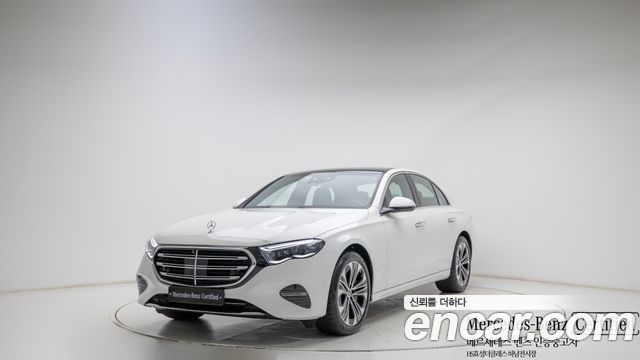Mercedes-Benz E-Class E350e 4MATIC, 2025