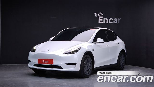 Tesla Model Y RWD, 2024