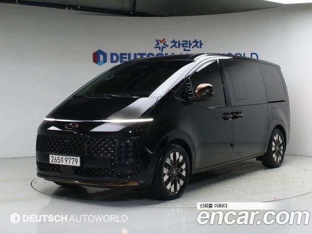 Hyundai Staria 4WD Lounge 9-Seater, 2024