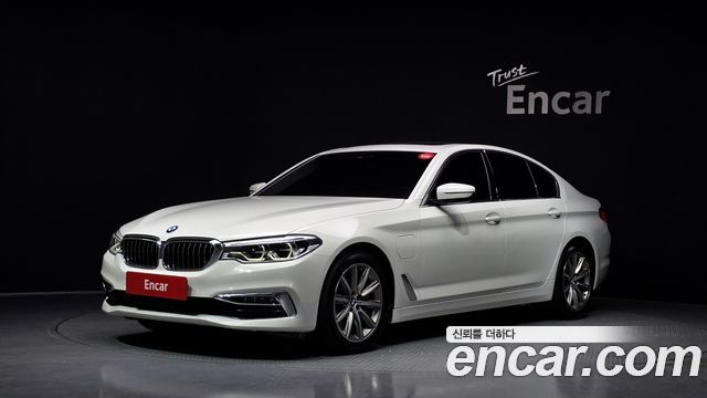 BMW 5-Series 530e Luxury, 2020
