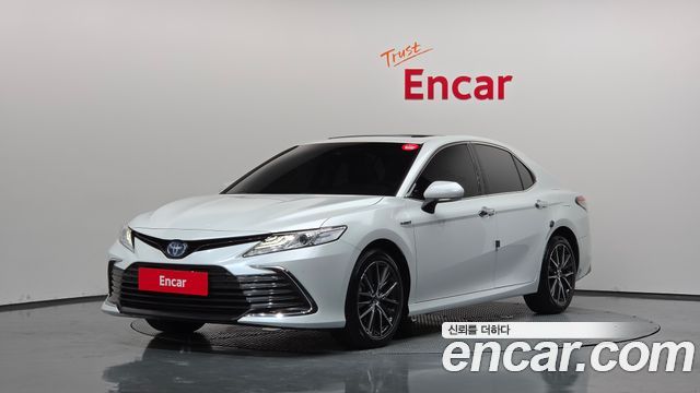 Toyota Camry 2.5 XLE Hybrid, 2024