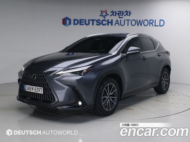 Lexus NX Premium, 2023