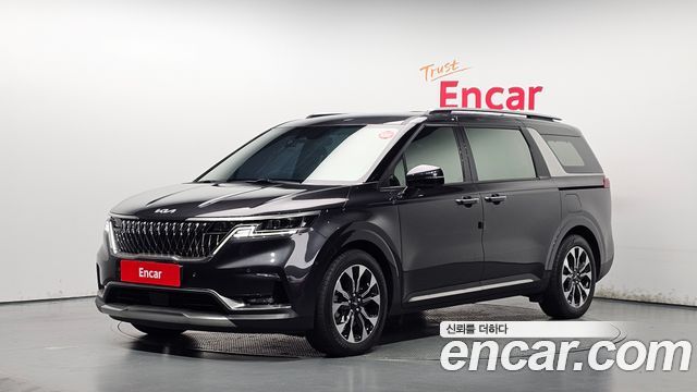 Kia Canival Gasoline 7-Seater Outdoor, 2023