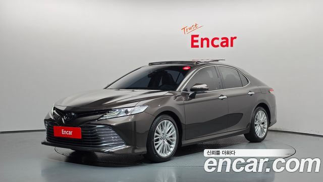 Toyota Camry 2.5, 2019