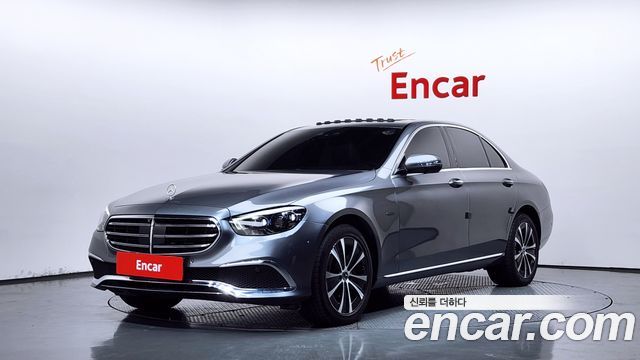 Mercedes-Benz E-Class E300e 4MATIC Exclusive, 2020
