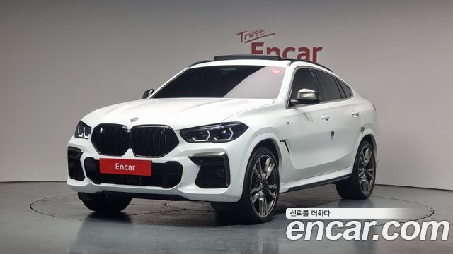 BMW X6 M50i, 2022