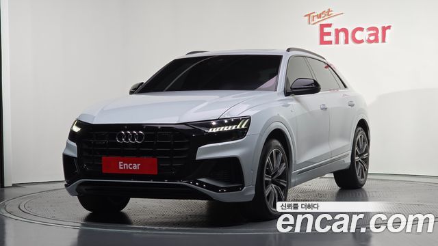 Audi Q8 55 TFSI Quattro Premium, 2021
