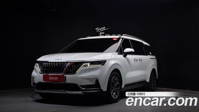 Kia Canival 9-Seater Signature, 2023