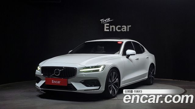 Volvo S60 B5 Ultimate Bright, 2023