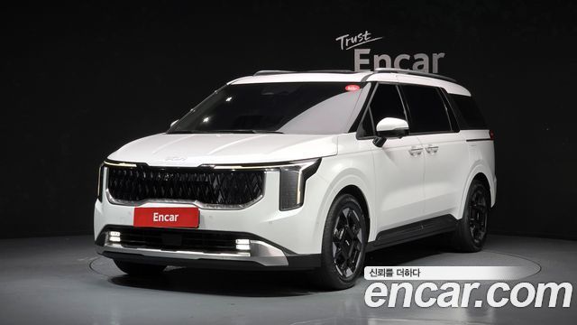 Kia Canival 9-Seater Signature, 2024