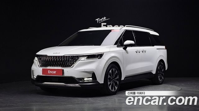 Kia Canival Gasoline 7-Seater Signature, 2023