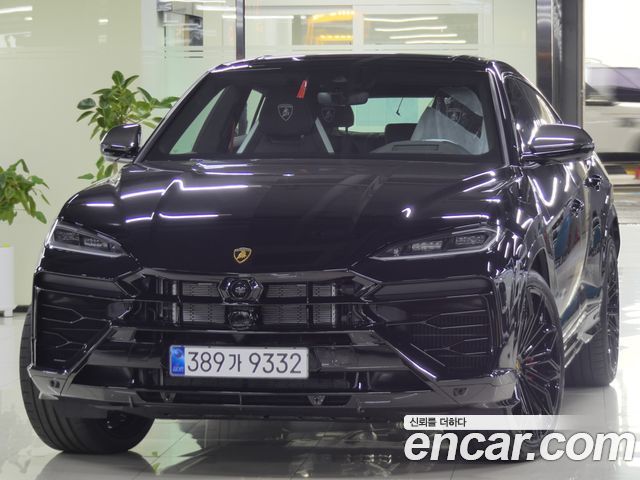 Lamborghini Urus 4.0 V8 SE, 2025