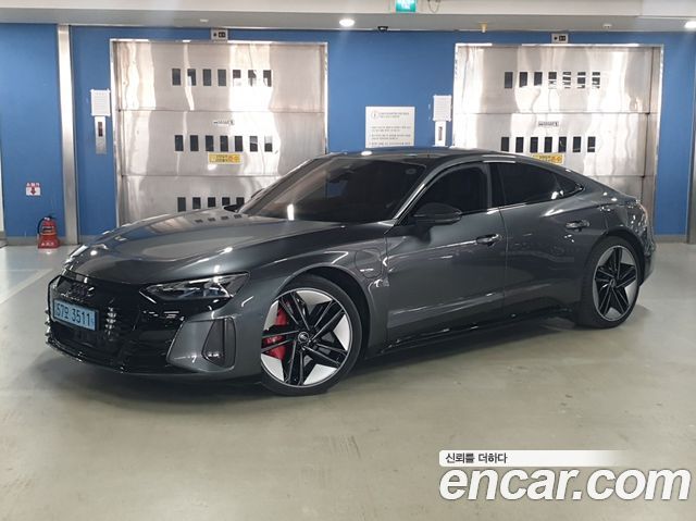 Audi RS e-tron GT GT RS, 2022