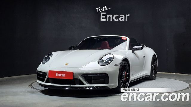 Porsche 911 Carrera 4 GTS Cabriolet, 2023