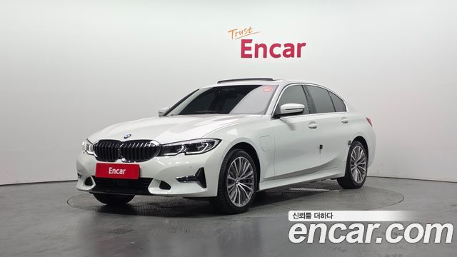 BMW 3-Series 330e Luxury, 2021