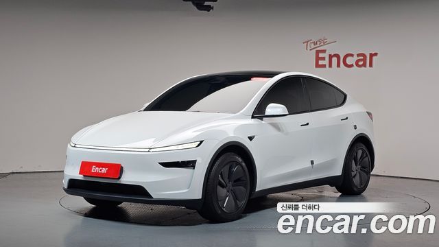 Tesla Model Y RWD, 2025