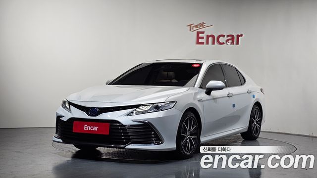 Toyota Camry 2.5 XLE Hybrid, 2024