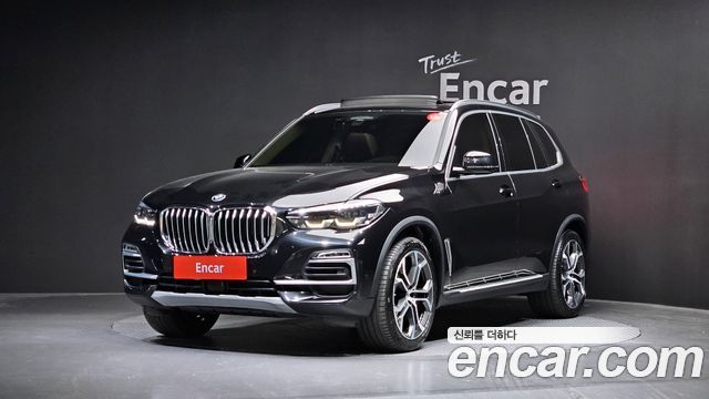 BMW X5 xDrive 40i xLine, 2021