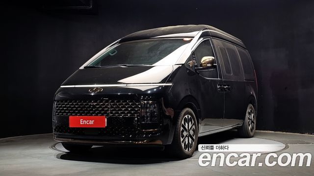 Hyundai Staria Lounge 7-Seater, 2022