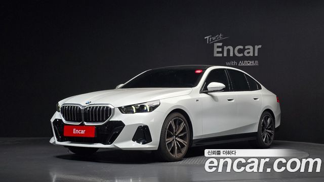 BMW 5-Series 530i xDrive M Sport, 2025