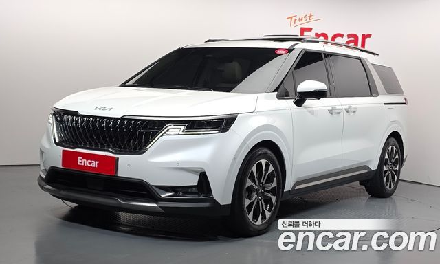 Kia Canival 7-Seater Outdoor, 2023