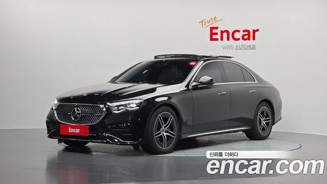 Mercedes-Benz E-Class E300 4MATIC AMG Line, 2025