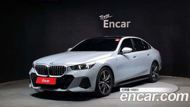 BMW 5-Series 530i xDrive M Sport, 2024