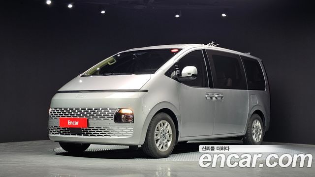 Hyundai Staria 4WD Tourer 11-Seater, 2025