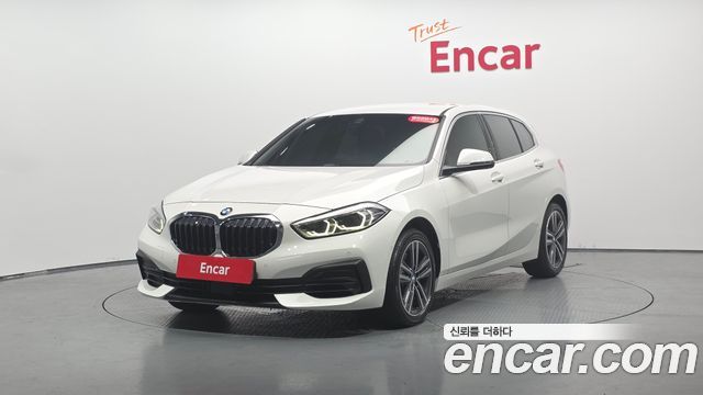 BMW 1-Series 120i Advantage, 2021
