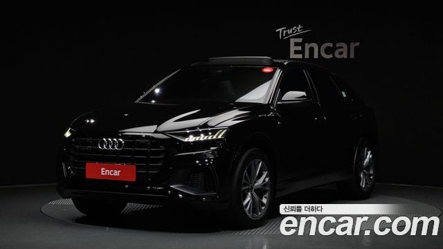 Audi Q8 55 TFSI Quattro Premium, 2022