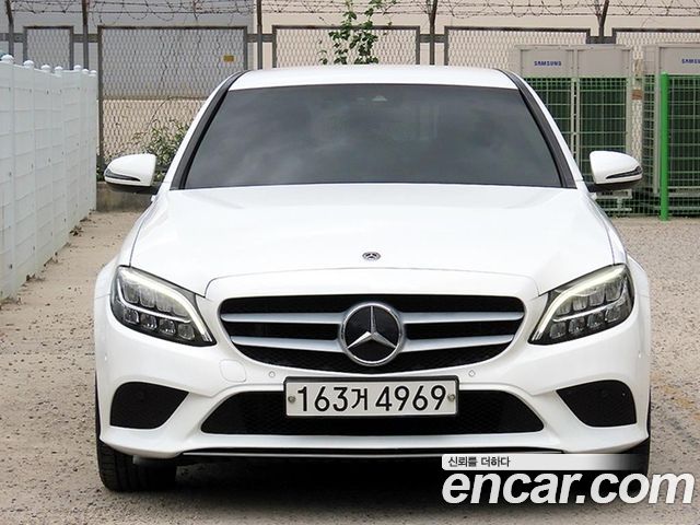 Mercedes-Benz C-Class C200, 2020