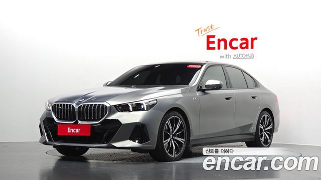 BMW 5-Series 530i xDrive M Sport, 2025