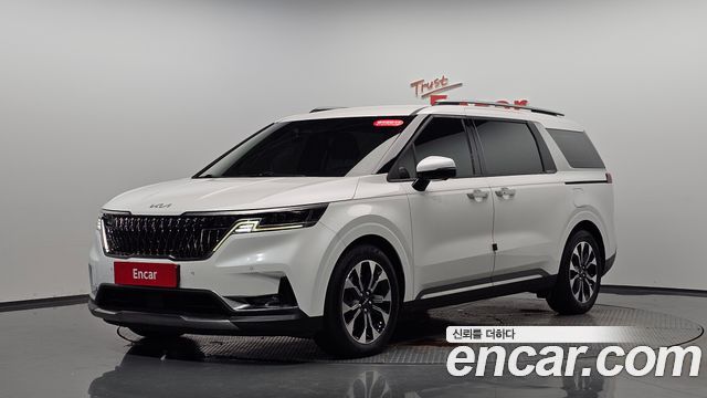 Kia Canival 9-Seater Signature, 2022