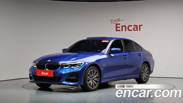 BMW 3-Series 320e M Sports, 2022
