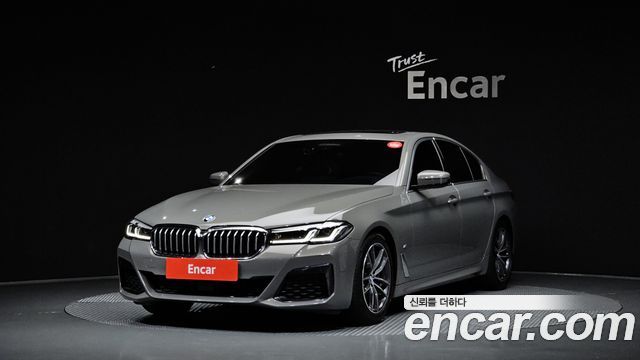 BMW 5-Series 520i M Sport, 2020