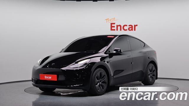 Tesla Model Y RWD, 2024