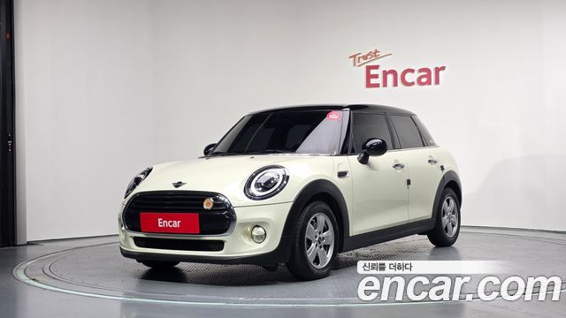 Mini Cooper 5Door Standard, 2018