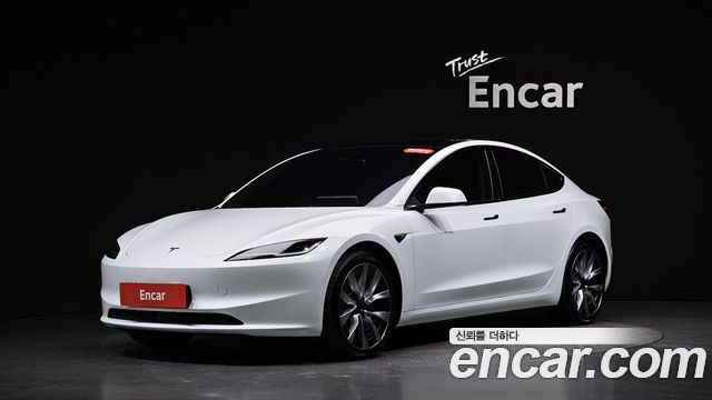 Tesla Model 3 Long Range AWD, 2024