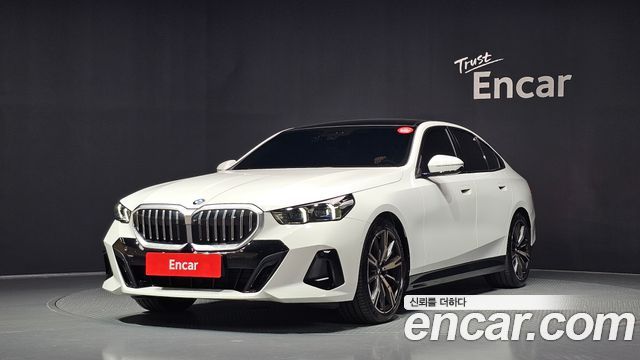 BMW 5-Series 530i xDrive M Sport, 2025