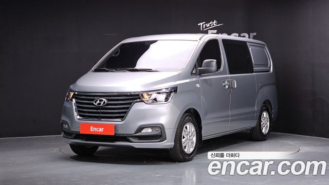 Hyundai Starex Van 5-Seater, 2020